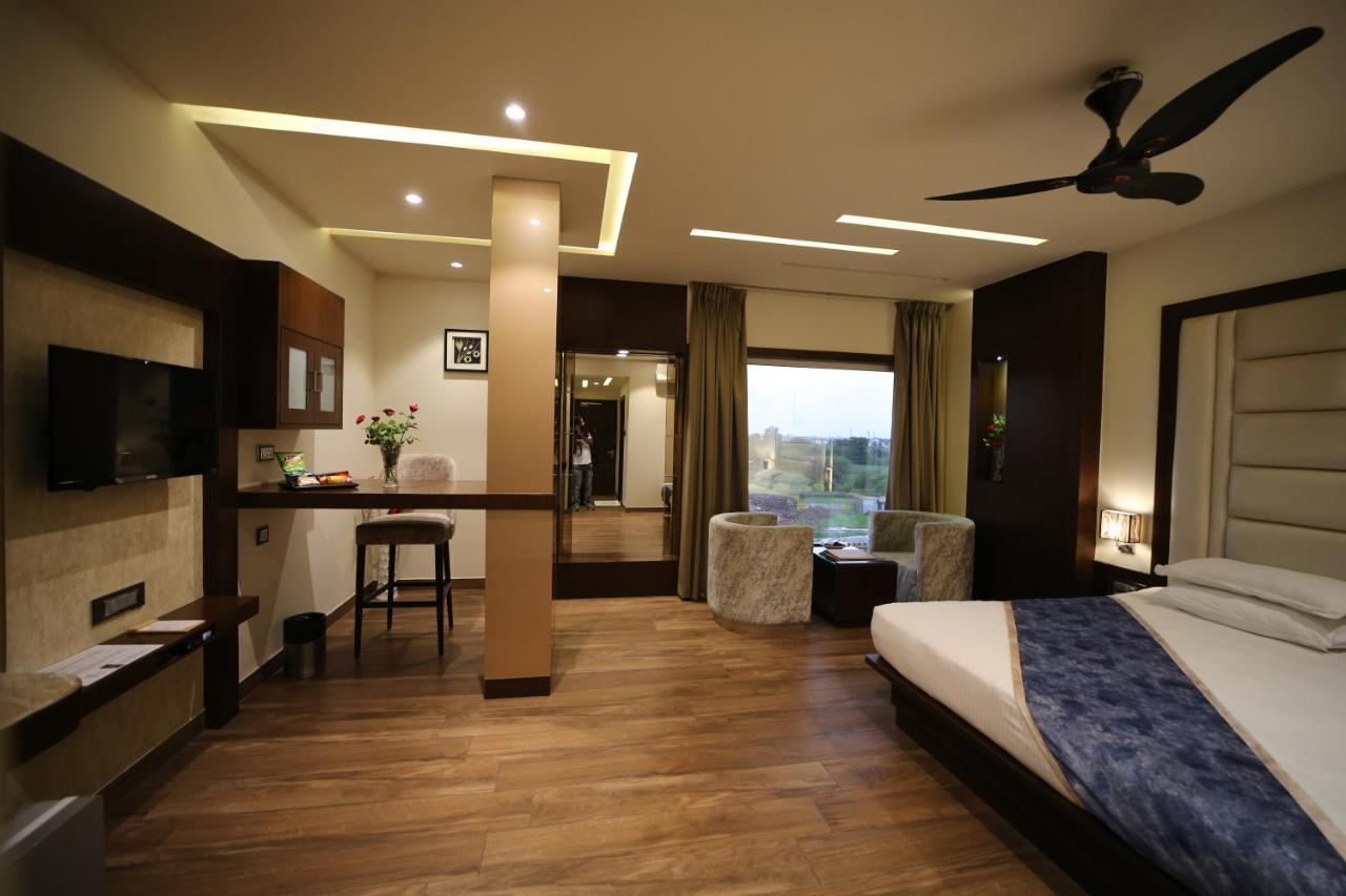 Hotel Prince Viraj Jabalpur Εξωτερικό φωτογραφία
